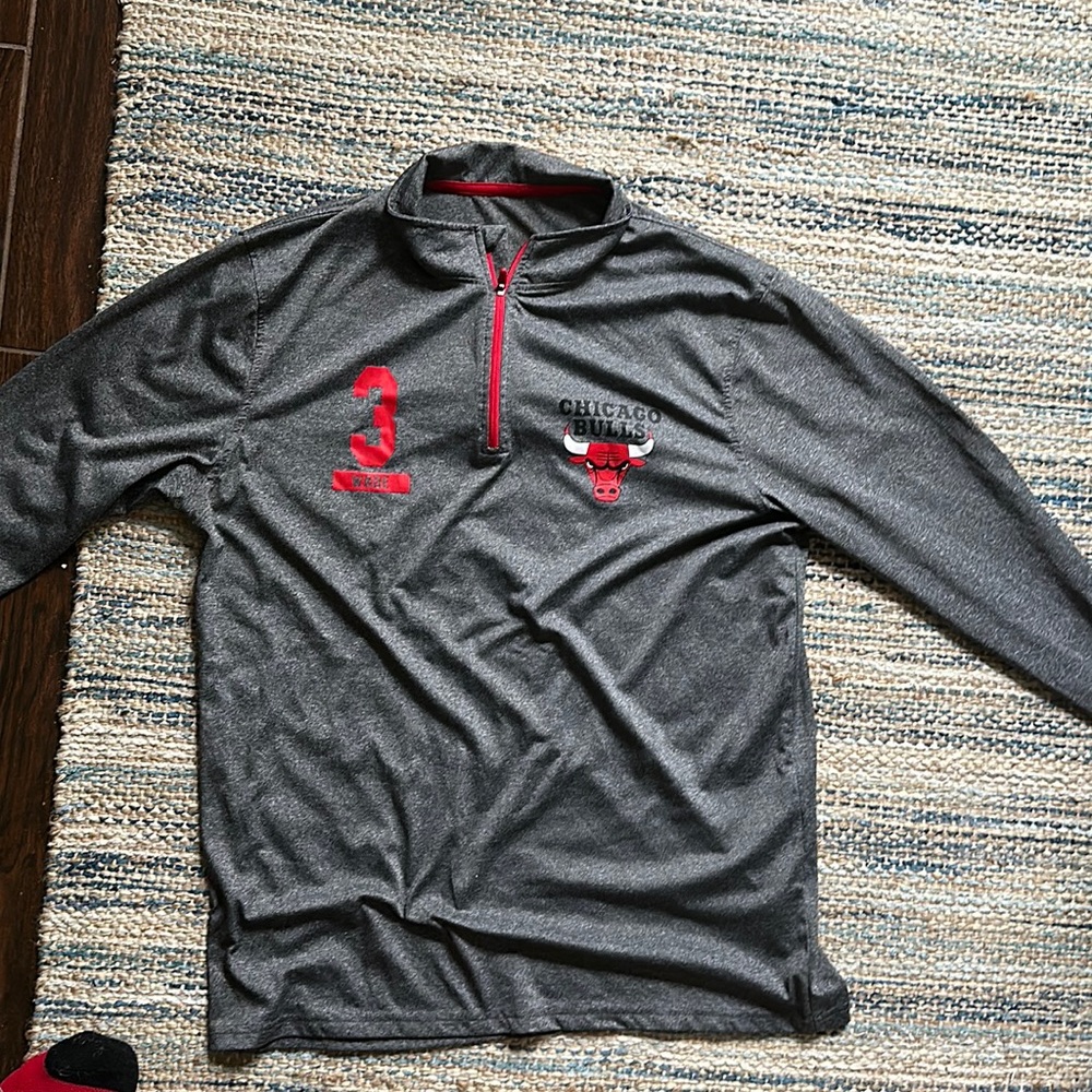 Dwayne Wade (Bulls) long sleeve shirt